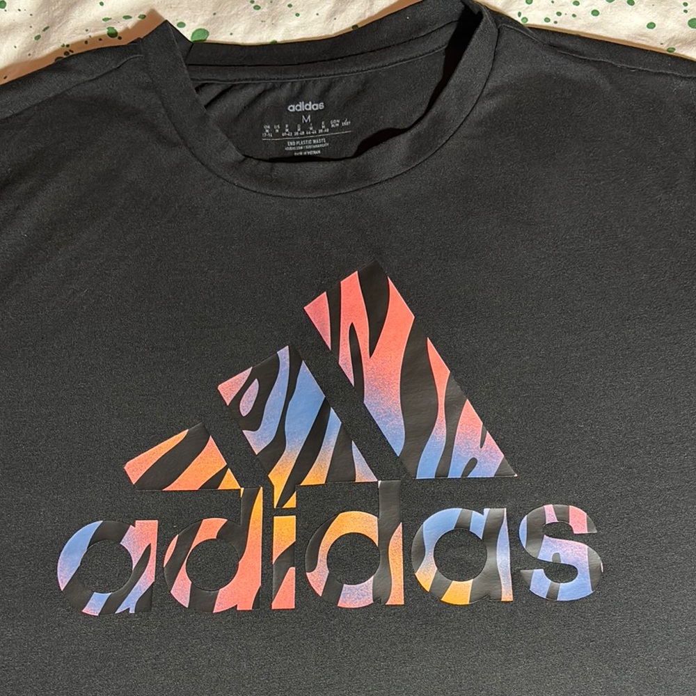 Adidas Black Cropped T-Shirt with Multicolor Logo - Picture 3 of 6